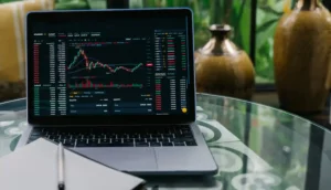 تفاوت بروکر فارکس با صرافی چیست؟ کدام بهتر است؟